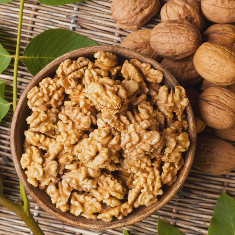 Premium Walnut Kernels (Akhrot Giri) - 1kg