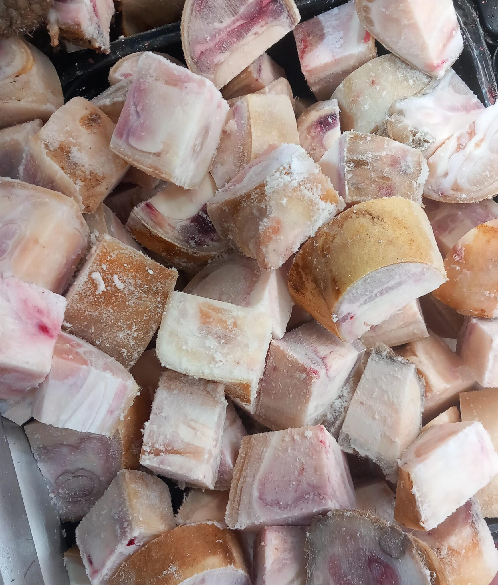 Cleaned & Cut Beef Trotters (Cow Legs / Runderpoten) Paya – 1kg