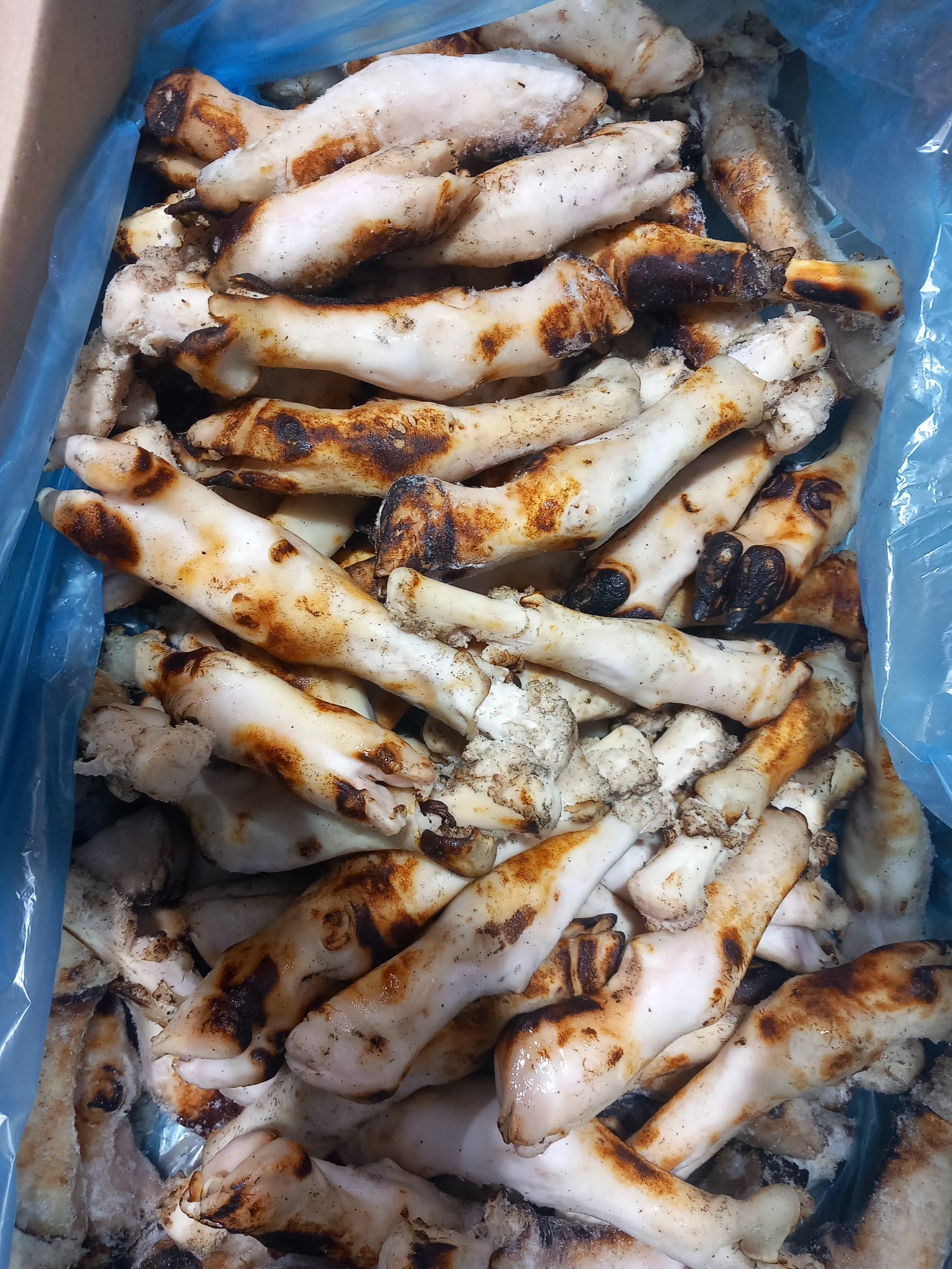 Cleaned & Cut Goat Trotters (Goat Legs / Geitenpoten) – 1kg with small pieces-desi style