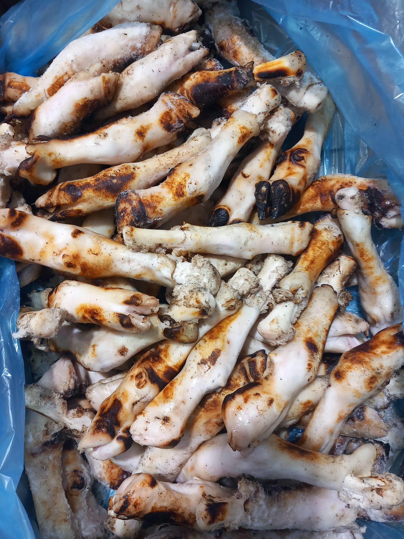 Cleaned & Cut Goat Trotters (Goat Legs / Geitenpoten) – 1kg with small pieces-desi style