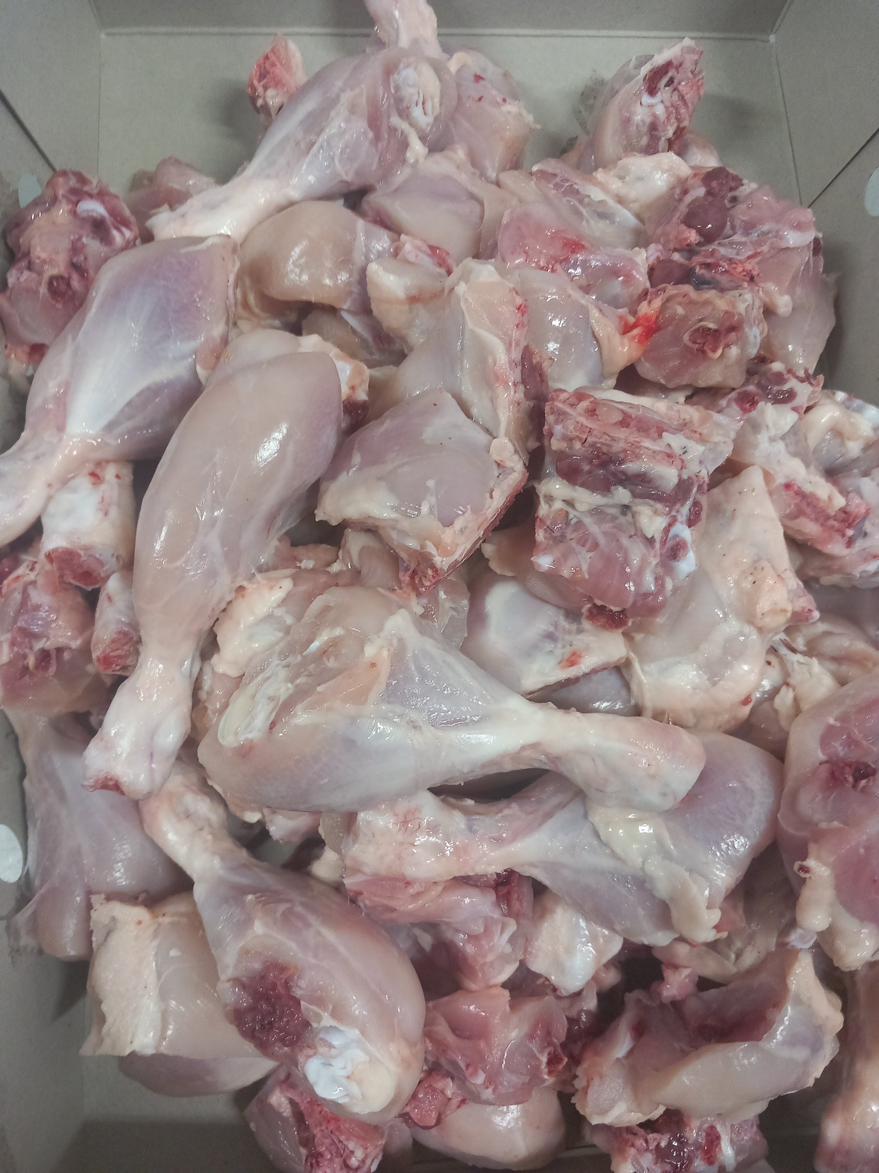 Halal Chicken Legs – 10kg Box removed skin with small pieces